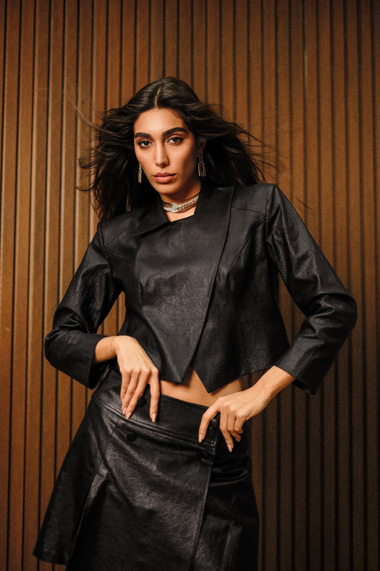 BLACK LEATHER CROPPED JACKET